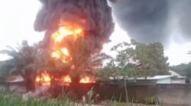 Sebuah Gudang di Desa Serdang, Kecamatan Tanjung Bintang terbakar. Foto Screenshot