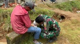 Sentuh Kemanusiaan Tim Kesehatan Turut Beraksi di TMMD